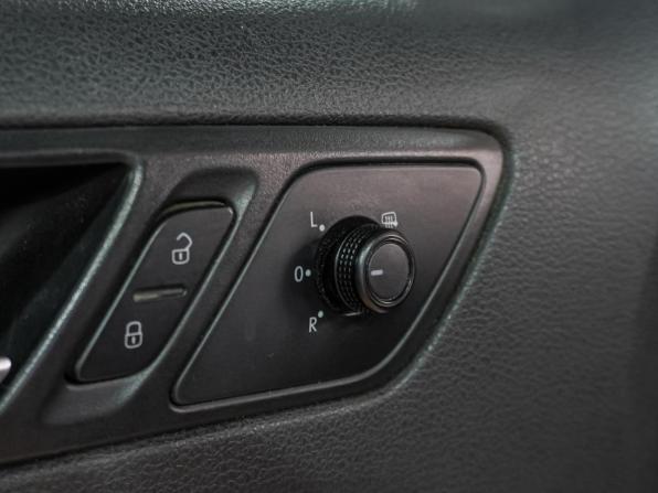 Volkswagen Jetta VI Рестайлинг с пробегом 2015 года, цена 1 169 000 рублей, 186848 км, седан, Автокод Объявления