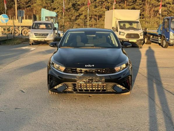 Kia Cerato IV Рестайлинг с пробегом 2022 года, цена 2 299 995 рублей, 53889 км, седан, Автокод Объявления