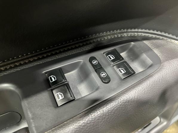 Volkswagen Touareg I Рестайлинг с пробегом 2008 года, цена 1 150 000 рублей, 302538 км, внедорожник, Автокод Объявления
