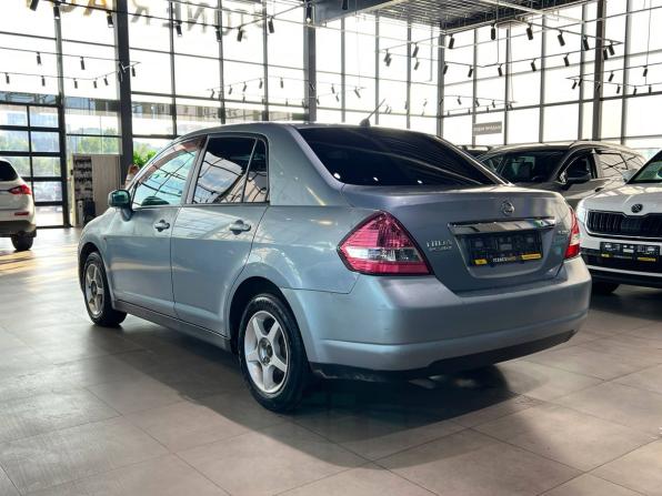 Nissan Tiida I с пробегом 2005 года, цена 490 000 рублей, 303259 км, седан, Автокод Объявления