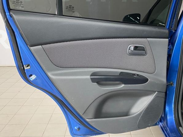 Kia Rio II Рестайлинг с пробегом 2010 года, цена 480 000 рублей, 188805 км, хэтчбек, Автокод Объявления