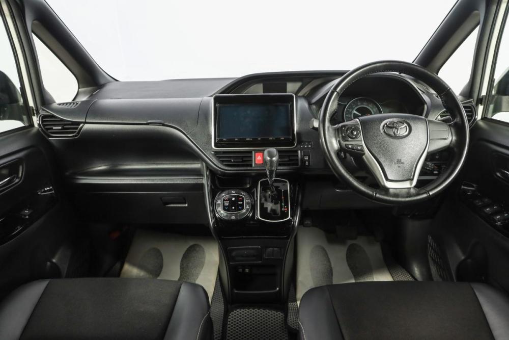 Toyota Noah III (R80) Рестайлинг Новосибирск  - изображение 9