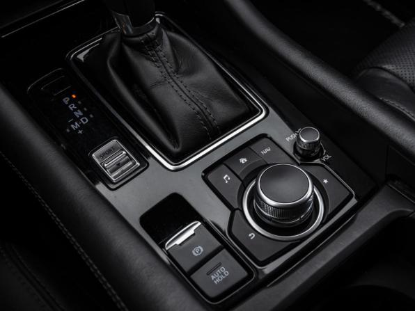 Mazda 6 III (GJ) Рестайлинг 2 с пробегом 2018 года, цена 2 478 000 рублей, 97398 км, седан, Автокод Объявления