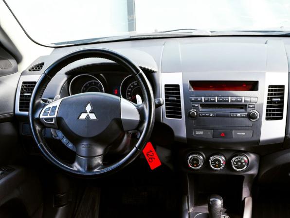 Mitsubishi Outlander II Рестайлинг с пробегом 2012 года, цена 1 375 000 рублей, 197325 км, внедорожник, Автокод Объявления