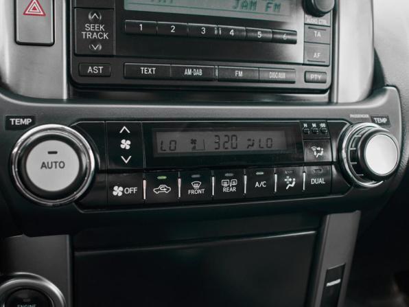 Toyota Land Cruiser Prado 150 Series с пробегом 2013 года, цена 2 620 000 рублей, 372353 км, внедорожник, Автокод Объявления