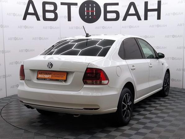 Volkswagen Polo V Рестайлинг с пробегом 2018 года, цена 1 100 000 рублей, 158407 км, седан, Автокод Объявления
