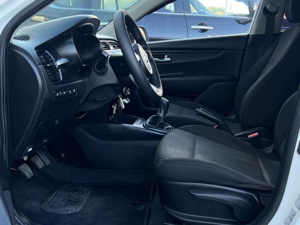 Kia Rio IV с пробегом 2018 года, цена 1 048 000 рублей, 135377 км, хэтчбек, Автокод Объявления