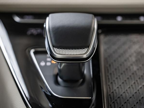 Hongqi HQ9 с пробегом 2025 года, цена 7 350 000 рублей, 9 км, минивэн, Автокод Объявления