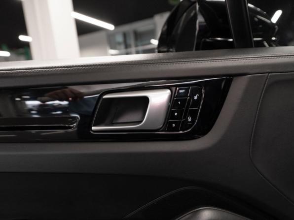 Porsche Cayenne III с пробегом 2018 года, цена 5 470 000 рублей, 138634 км, внедорожник, Автокод Объявления