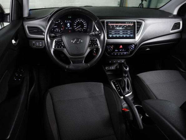 Hyundai Solaris II с пробегом 2018 года, цена 1 299 000 рублей, 144031 км, седан, Автокод Объявления