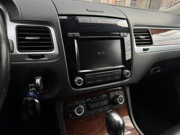 Volkswagen Touareg II с пробегом 2012 года, цена 1 955 000 рублей, 241453 км, внедорожник, Автокод Объявления