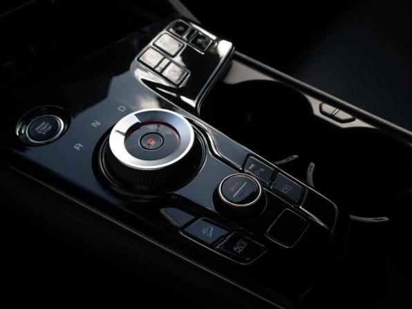 Kia Sportage V с пробегом 2022 года, цена 3 960 000 рублей, 30942 км, внедорожник, Автокод Объявления