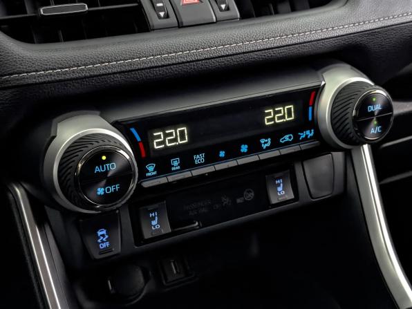 Toyota RAV4 V (XA50) с пробегом 2020 года, цена 3 620 000 рублей, 43161 км, внедорожник, Автокод Объявления