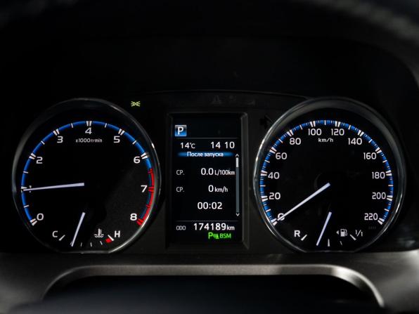 Toyota RAV4 IV (XA40) с пробегом 2015 года, цена 2 320 000 рублей, 174189 км, внедорожник, Автокод Объявления