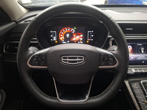 Geely Atlas Pro с пробегом 2021 года, цена 1 850 000 рублей, 27230 км, внедорожник, Автокод Объявления