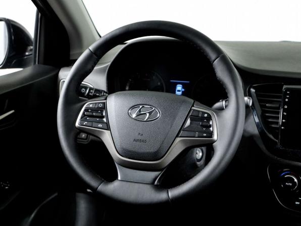 Hyundai Solaris II с пробегом 2017 года, цена 1 198 000 рублей, 131005 км, седан, Автокод Объявления