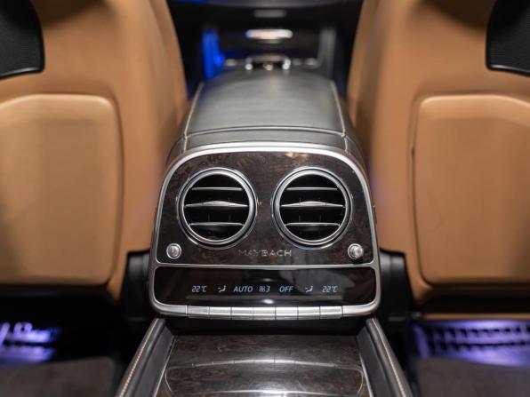 Mercedes-Benz Maybach S-Класс I (X222) Рестайлинг с пробегом 2018 года, цена 4 490 000 рублей, 158958 км, седан, Автокод Объявления