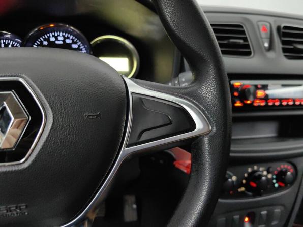 Renault Sandero II Рестайлинг с пробегом 2019 года, цена 898 000 рублей, 105314 км, хэтчбек, Автокод Объявления