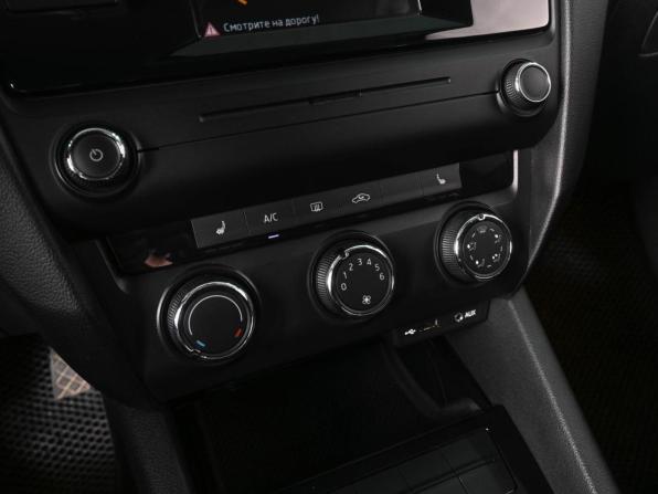 Skoda Octavia III (A7) с пробегом 2015 года, цена 1 459 000 рублей, 144038 км, лифтбек, Автокод Объявления