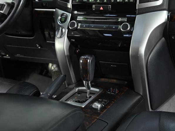 Toyota Land Cruiser 200 Series Рестайлинг 1 с пробегом 2014 года, цена 3 499 000 рублей, 169000 км, внедорожник, Автокод Объявления
