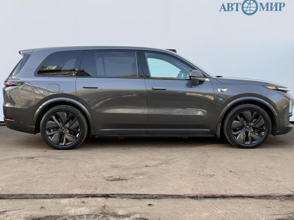 Li Auto (Lixiang) L9 I с пробегом 2023 года, цена 6 250 000 рублей, 76400 км, внедорожник, Автокод Объявления