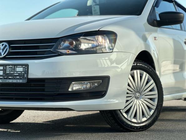 Volkswagen Polo V Рестайлинг с пробегом 2020 года, цена 840 000 рублей, 173000 км, седан, Автокод Объявления