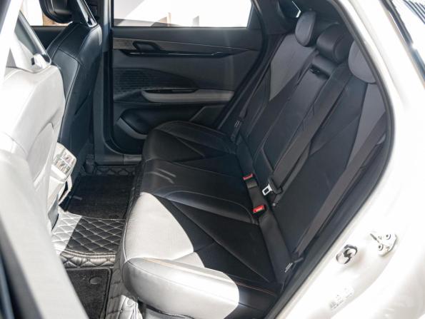 Changan UNI-V I с пробегом 2023 года, цена 1 850 000 рублей, 77434 км, лифтбек, Автокод Объявления