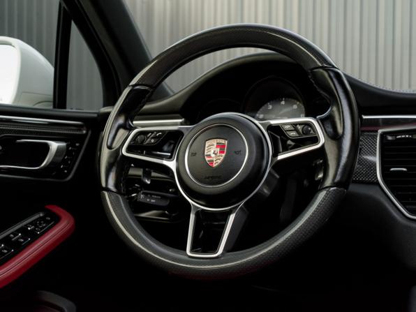 Porsche Macan I с пробегом 2015 года, цена 3 100 000 рублей, 151707 км, внедорожник, Автокод Объявления