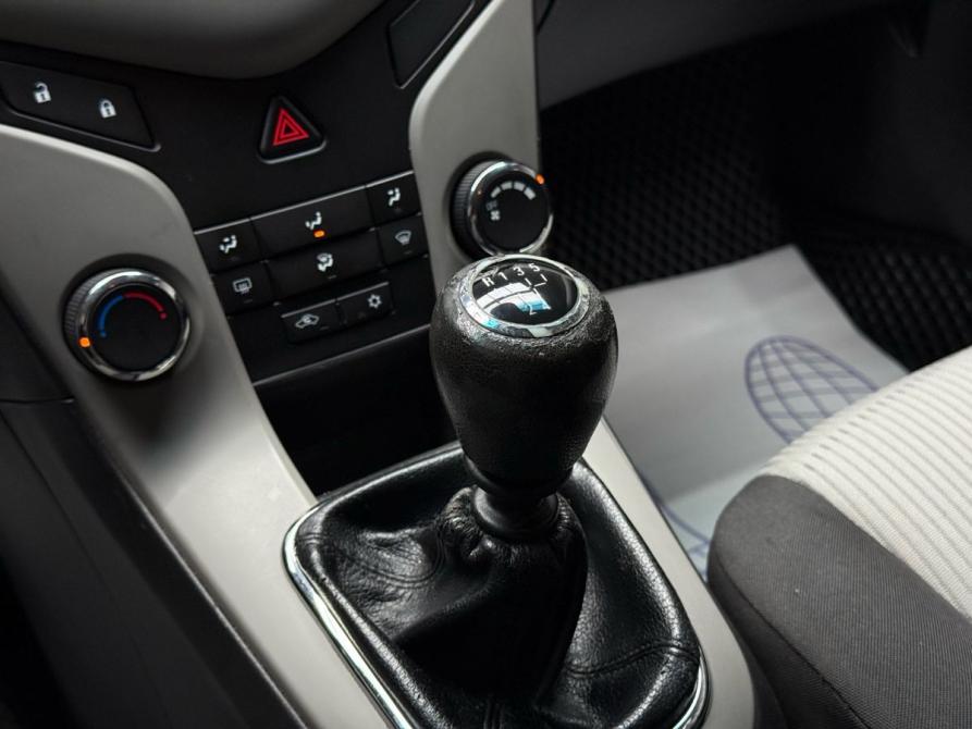 Chevrolet Cruze I Ижевск  - изображение 16