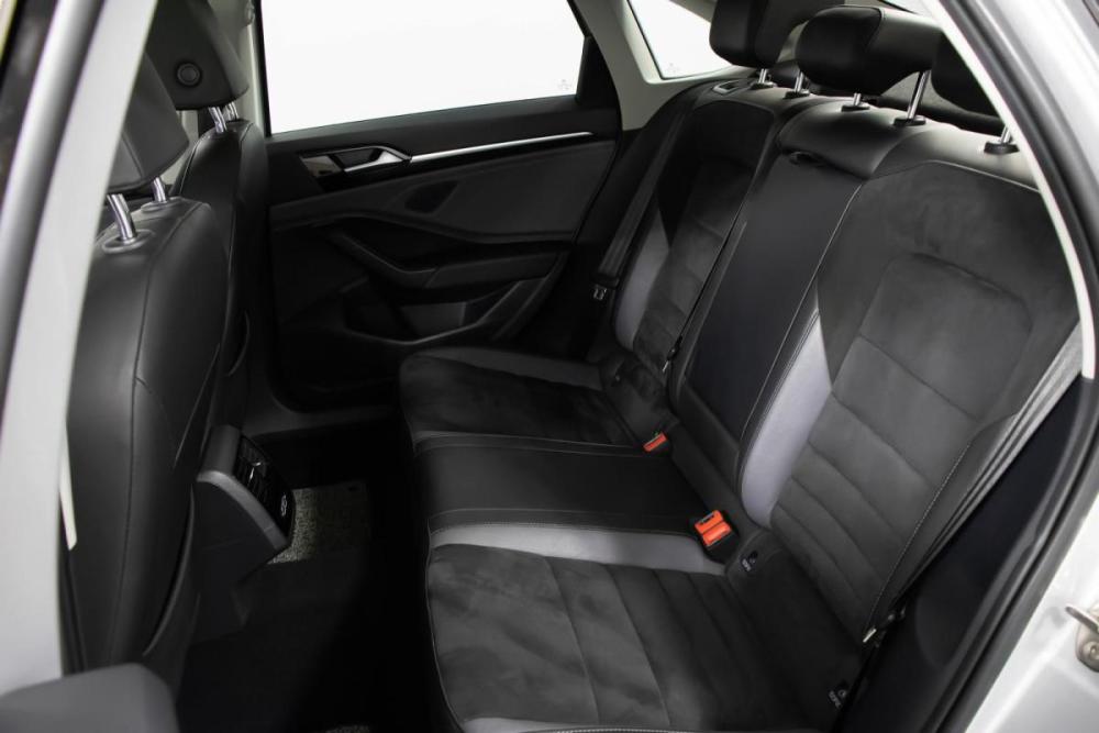 Volkswagen Sagitar III Казань  - изображение 9