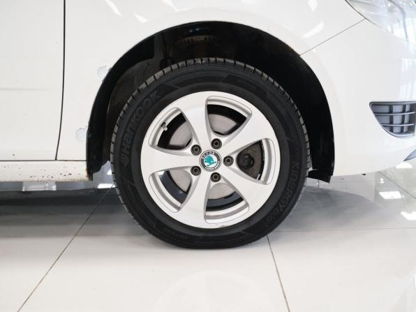 Skoda Fabia II Рестайлинг с пробегом 2011 года, цена 407 000 рублей, 201425 км, хэтчбек, Автокод Объявления