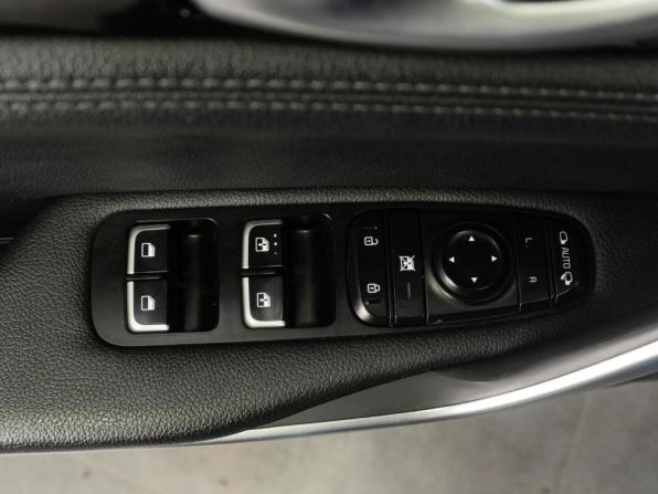 Kia Stinger I с пробегом 2018 года, цена 1 899 000 рублей, 157707 км, лифтбек, Автокод Объявления