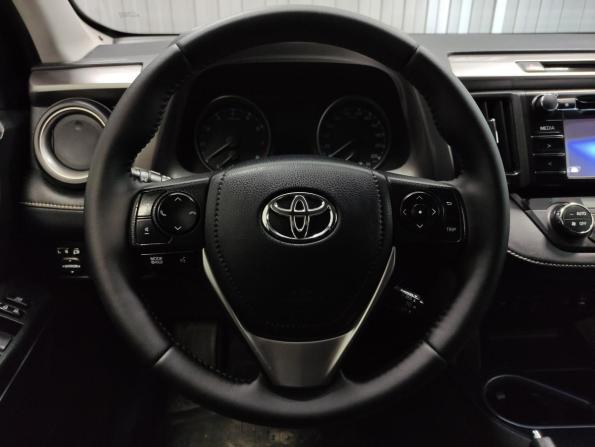 Toyota RAV4 IV (XA40) Рестайлинг с пробегом 2016 года, цена 2 047 000 рублей, 127301 км, внедорожник, Автокод Объявления