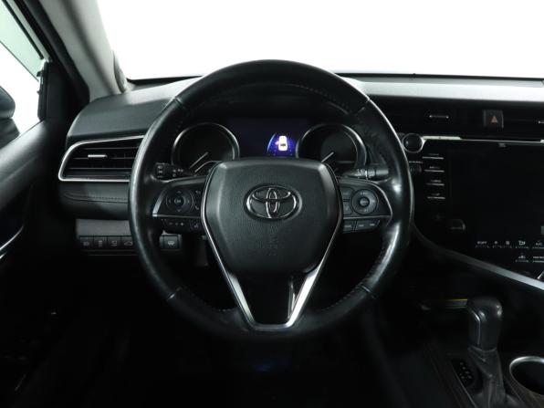 Toyota Camry VIII (XV70) с пробегом 2018 года, цена 2 799 000 рублей, 99990 км, седан, Автокод Объявления