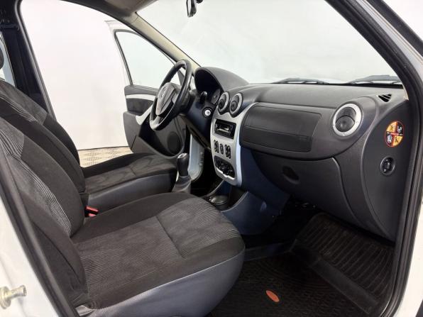 Renault Logan I Рестайлинг с пробегом 2014 года, цена 765 000 рублей, 87402 км, седан, Автокод Объявления
