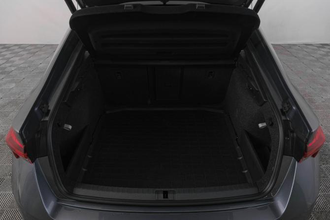 Skoda Octavia IV (A8) с пробегом 2020 года, цена 2 799 000 рублей, 30100 км, лифтбек, Автокод Объявления