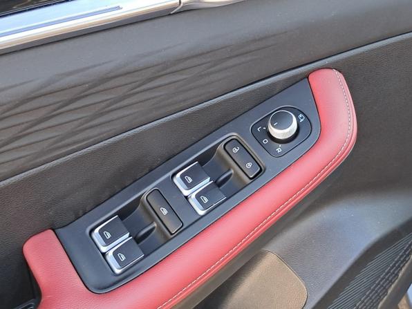 Geely Coolray I Рестайлинг с пробегом 2024 года, цена 2 130 000 рублей, 32100 км, внедорожник, Автокод Объявления