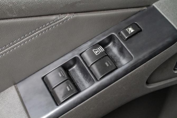 Nissan Navara (Frontier) III (D40) с пробегом 2008 года, цена 1 199 000 рублей, 329000 км, offers.body_type.unknown, Автокод Объявления