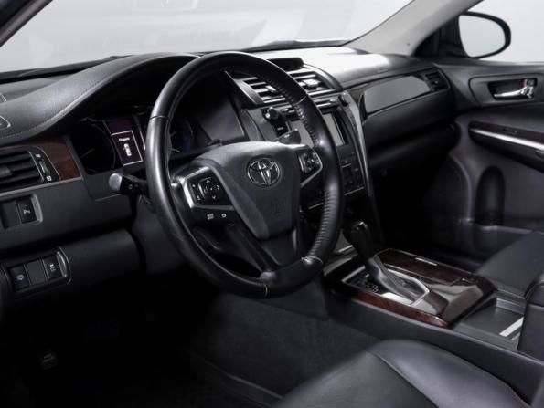 Toyota Camry VII (XV50) Рестайлинг 2 с пробегом 2017 года, цена 2 450 000 рублей, 98888 км, седан, Автокод Объявления
