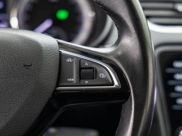 Skoda Octavia III (A7) Рестайлинг с пробегом 2020 года, цена 2 348 000 рублей, 71633 км, лифтбек, Автокод Объявления