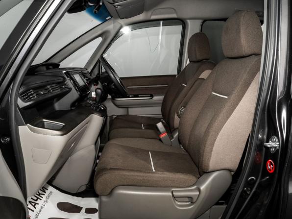 Honda Stepwgn V Рестайлинг с пробегом 2019 года, цена 1 950 000 рублей, 91286 км, минивэн, Автокод Объявления