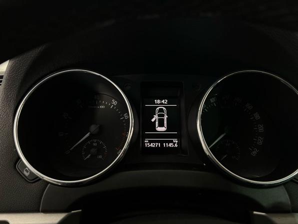 Skoda Yeti I с пробегом 2012 года, цена 899 000 рублей, 153792 км, внедорожник, Автокод Объявления