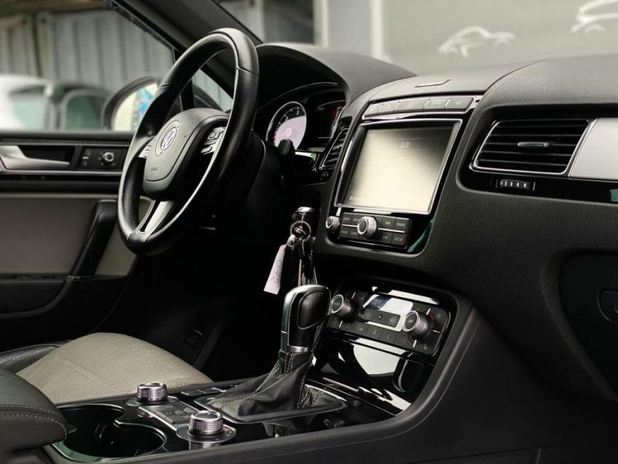 Volkswagen Touareg II Рестайлинг Санкт-Петербург  - изображение 9