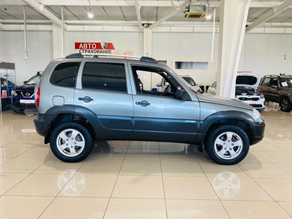 Chevrolet Niva I Рестайлинг с пробегом 2011 года, цена 450 000 рублей, 200200 км, внедорожник, Автокод Объявления