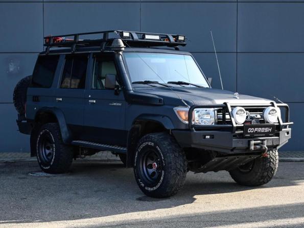 Toyota Land Cruiser 70 Series Рестайлинг 1 с пробегом 2012 года, цена 4 650 000 рублей, 75784 км, внедорожник, Автокод Объявления