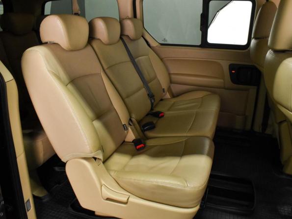 Hyundai H-1 II Рестайлинг 2 с пробегом 2021 года, цена 3 400 000 рублей, 129149 км, минивэн, Автокод Объявления