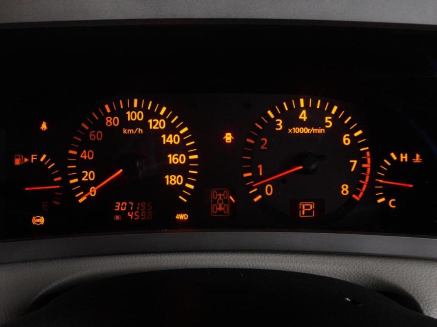 Nissan Elgrand II (E51) Минеральные Воды  - изображение 18