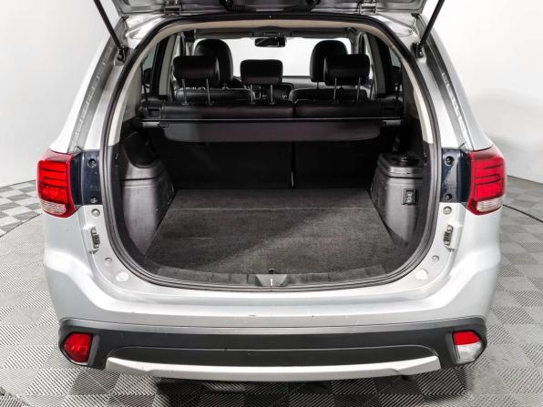 Mitsubishi Outlander III Рестайлинг 2 с пробегом 2017 года, цена 1 749 000 рублей, 153000 км, внедорожник, Автокод Объявления