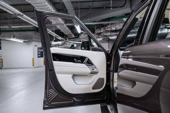 Новый Land Rover Range Rover V 2026 года, цена 23 780 000 рублей, внедорожник, Автокод Объявления