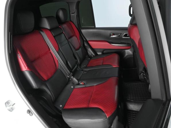 Toyota Land Cruiser 300 Series с пробегом 2022 года, цена 9 990 000 рублей, 68813 км, внедорожник, Автокод Объявления